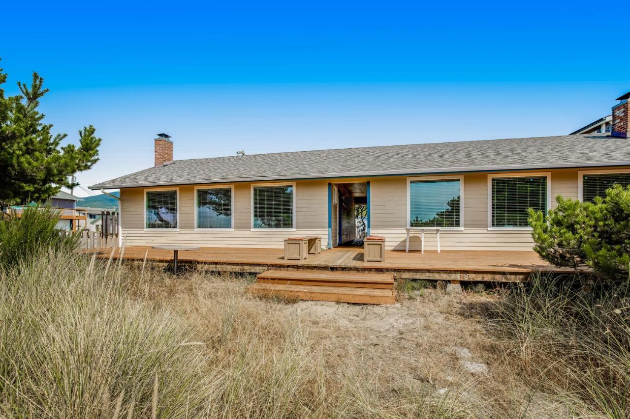 Paradise Beach Rockaway Beach Room photo